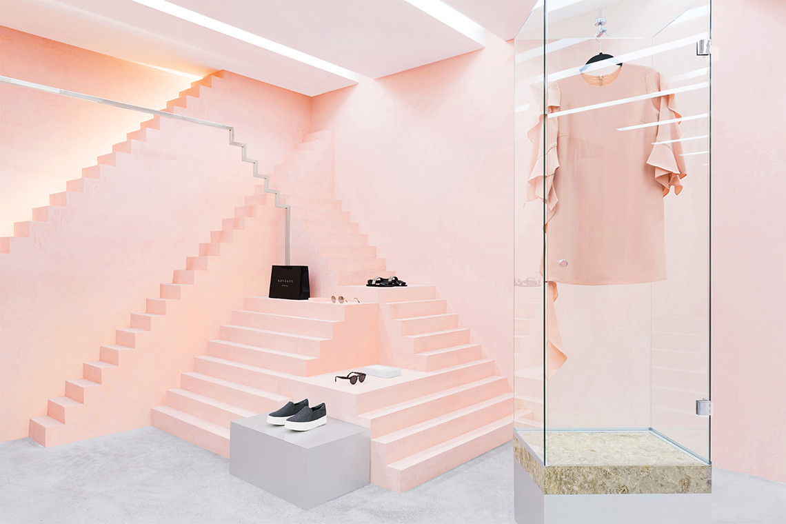 Novelty Apparel Anagrama